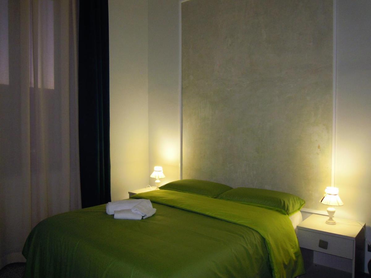 Bed and Breakfast Primo Posto à Salernes Extérieur photo