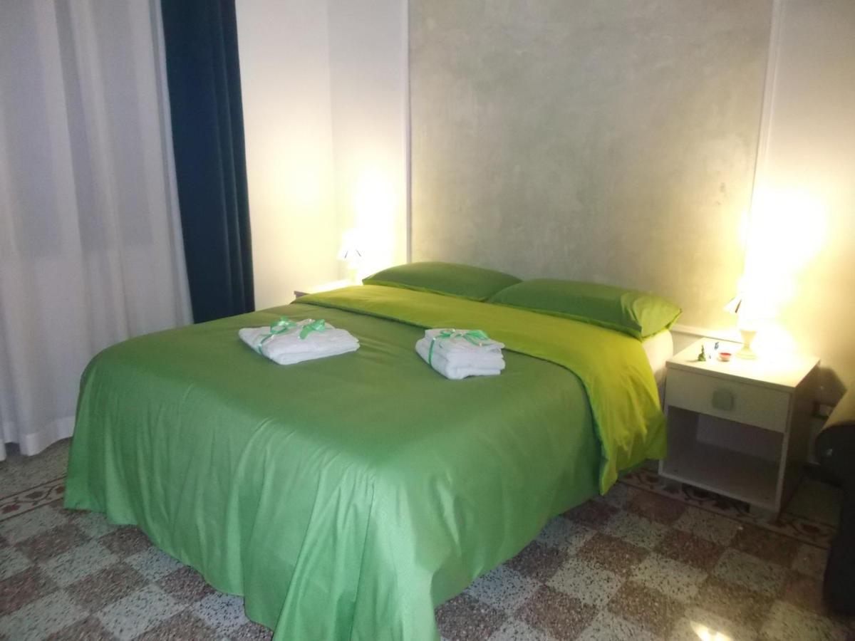 Bed and Breakfast Primo Posto à Salernes Extérieur photo